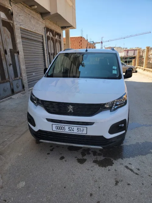 Peugeot Rifteur 2024 