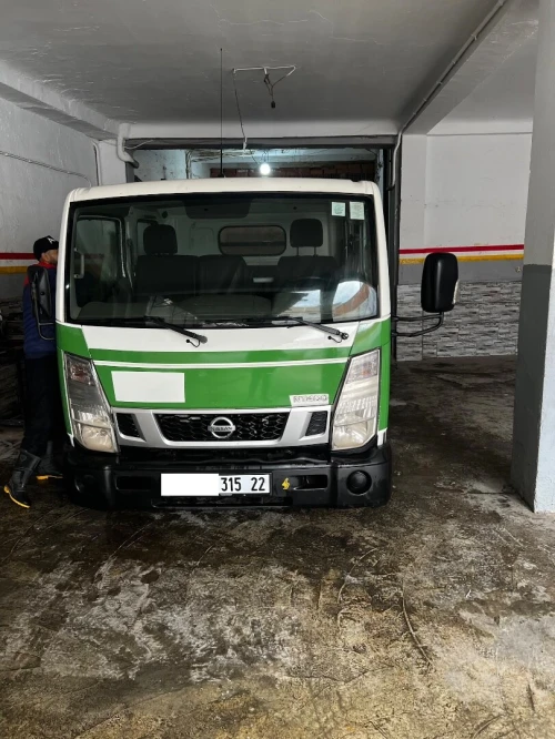 Nissan nt400 double cabinet 2015