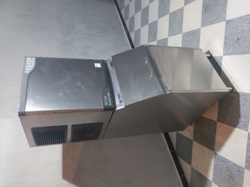 Machine à glaçons 