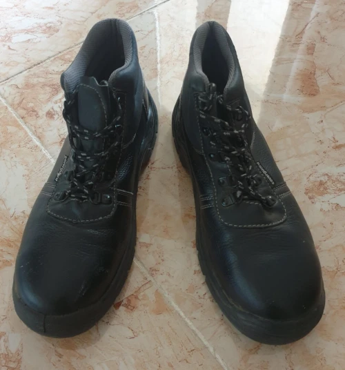 Chaussures de sécurité montantes Coverguard AGATE II S3 SRC Noir Castorama France - Taille 44