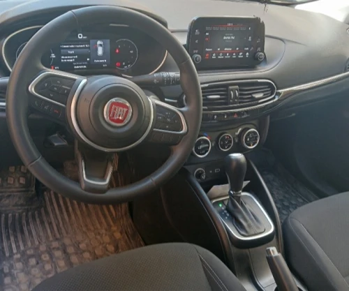 Fiat Tipo Hatchbak 2024 Life