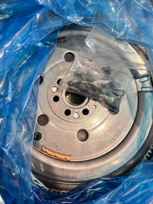 Volant moteur 1.5 Dci 110