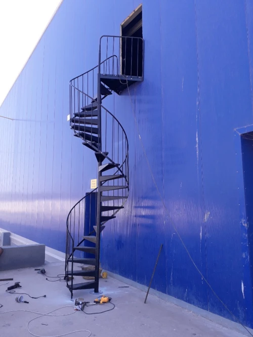 escalier colimaçon ou spirale métal