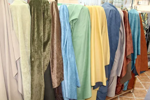 Ameublement, rideaux et le linge de maison