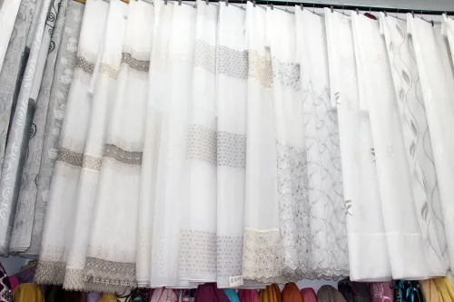 Ameublement, rideaux et le linge de maison