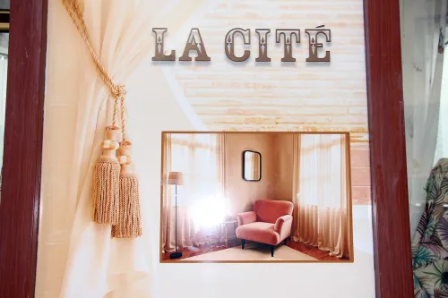 Ameublement, rideaux et le linge de maison
