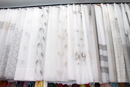 Ameublement, rideaux et le linge de maison