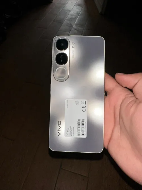 Vivo Vivo v40 lite