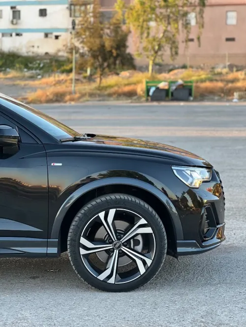 Audi Q3 2023 S line