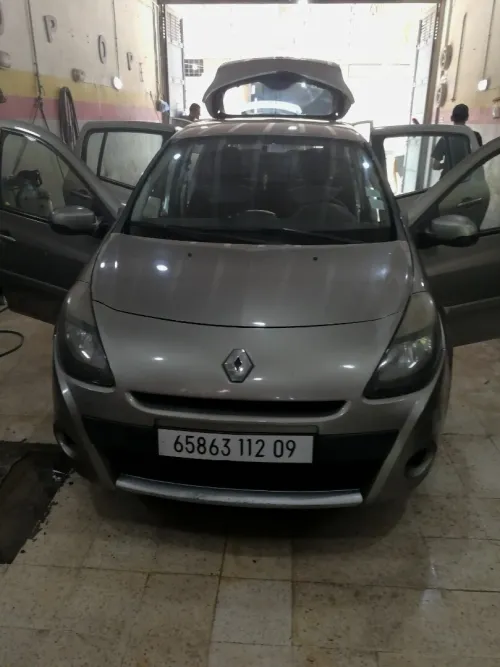 Renault Clio 3 2012 Ess