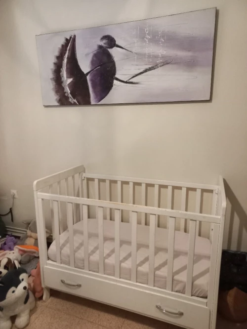 Je mets en vente un lit pour enfant très bon état comme neuf à un bon prix 7000da
