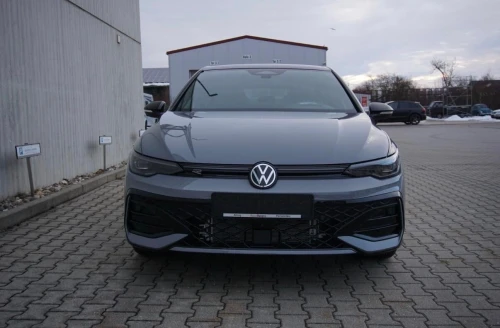 Volkswagen Golf 8 2026 R-Line