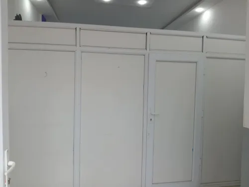 Vitrine et séparation aluminium 