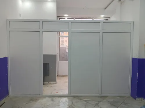 Vitrine et séparation aluminium 