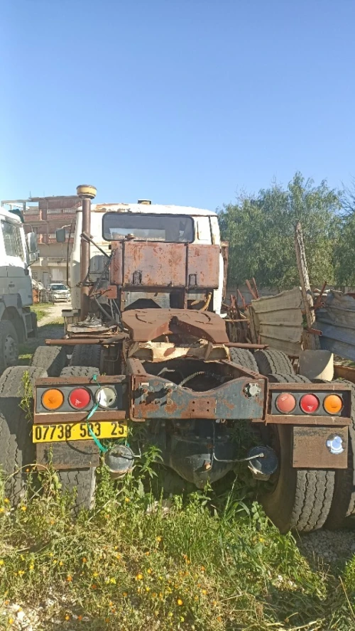 Hino HH 1983