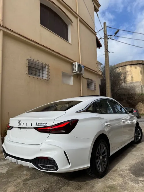 MG 5 2025 180 Dvvt Luxury