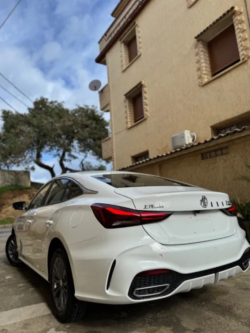 MG 5 2025 180 Dvvt Luxury