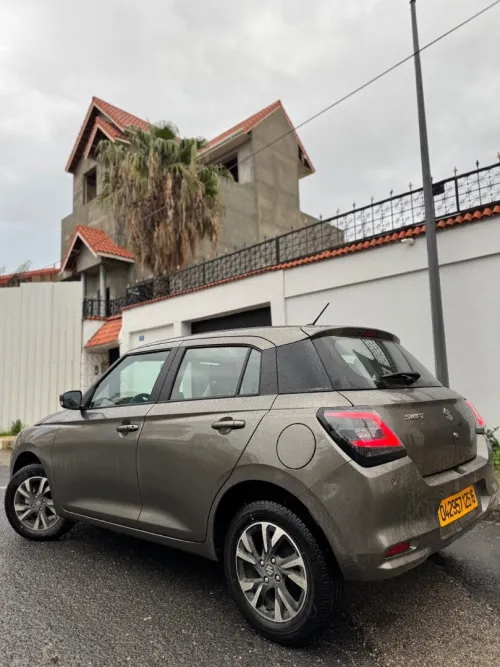 Suzuki Swift 2025 GLX - 🇮🇳