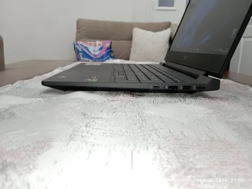 HP Victus 15-fb2082wm Ryzen 5, RTX 4050, 15.6" FHD 144Hz, 8GB/512GB