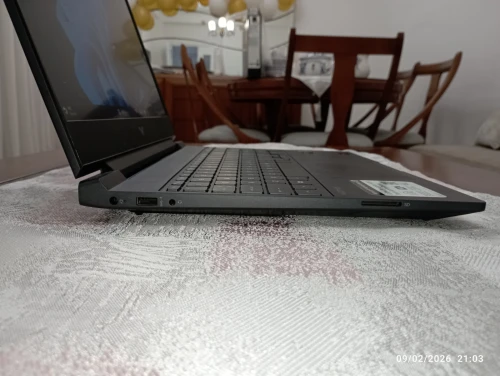 HP Victus 15-fb2082wm Ryzen 5, RTX 4050, 15.6" FHD 144Hz, 8GB/512GB
