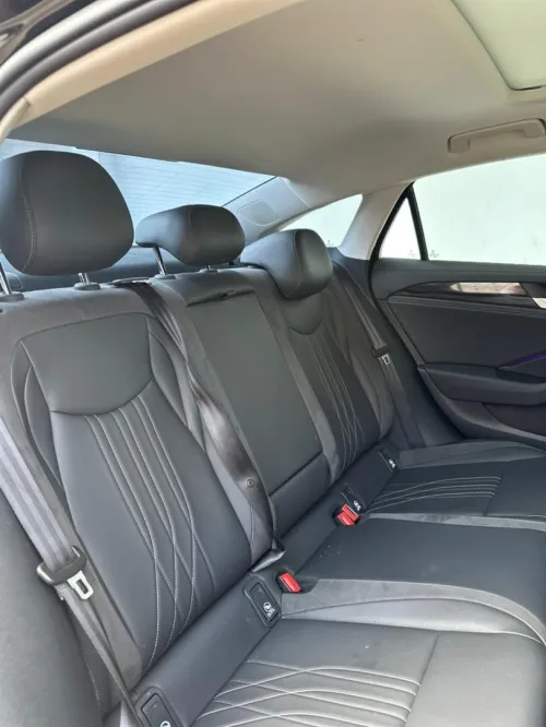 Volkswagen Passat 2025 MAGOTAN
