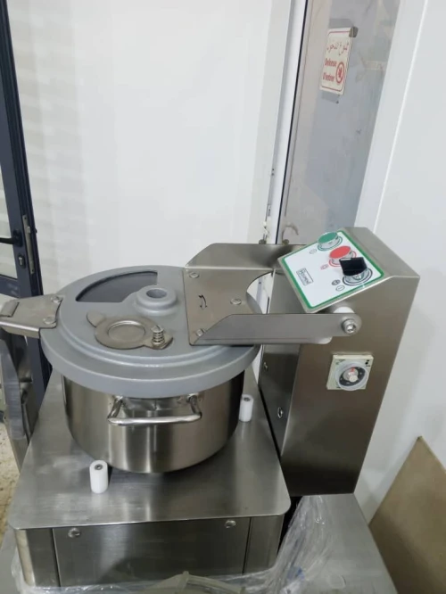 Cutter de table (couper,mixer,mélanger,pétrir) n'import quel aliment