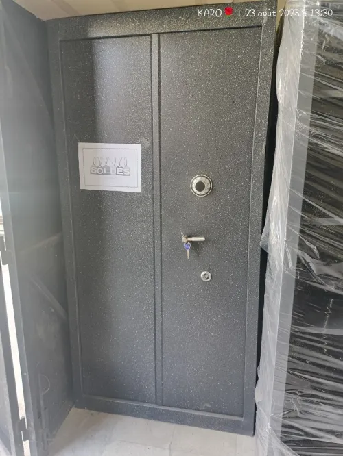 ARMOIRE DEUX PORTE BLINDÉE