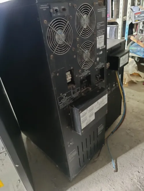 0NDULEURS 20KVA 10KVA  ET  PACK BATTERIES  LIEBERT