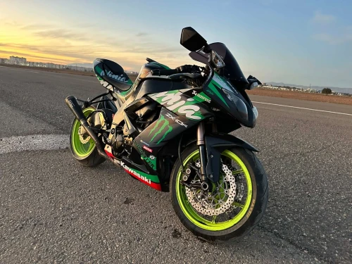 Kawasaki Ninja ZX-10R Kawasaki Ninja ZX-10R 2009
