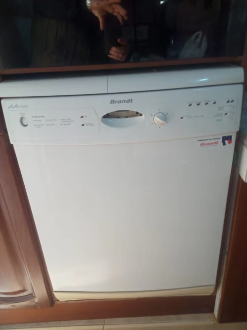 Réparation machine à lave lave vaisselle four réfrigérateur micro ondes cuisinière plaque chauffante