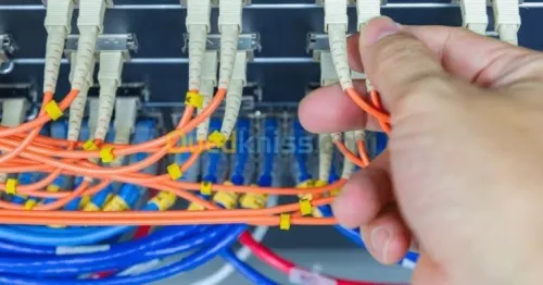 Installation et configuration et la soudure de la fibre optique 