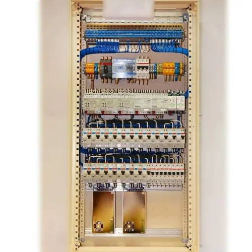 Service  professionnel en électricité bâtiment et industriel