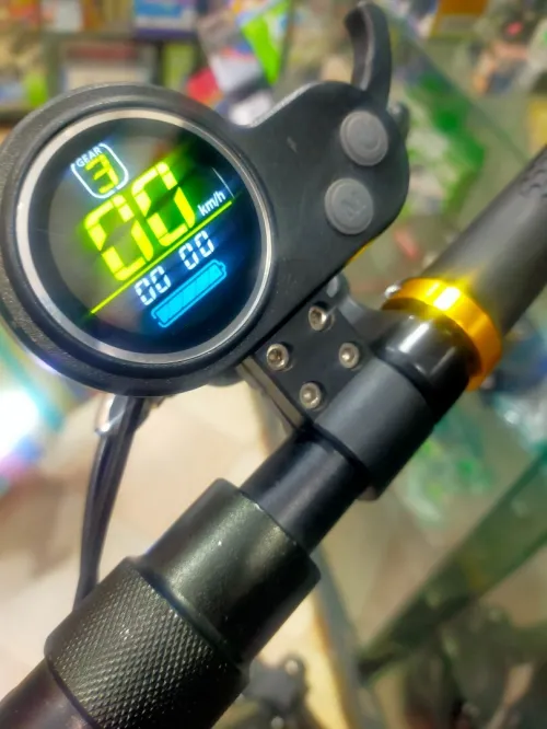 Trottinette électrique JOYOR Y6S très bon état venu de France 