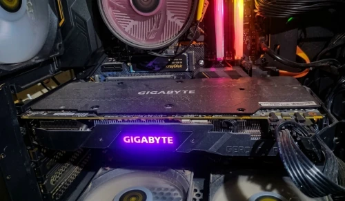 كرت شاشة GIGABYTE GeForce RTX 2070 8G