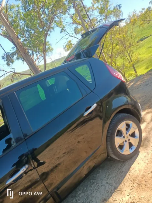 Renault Scenic 2012 3