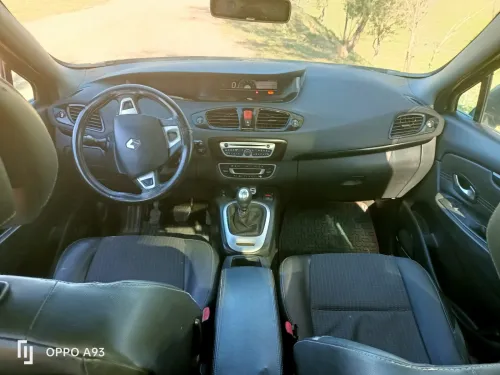 Renault Scenic 2012 3