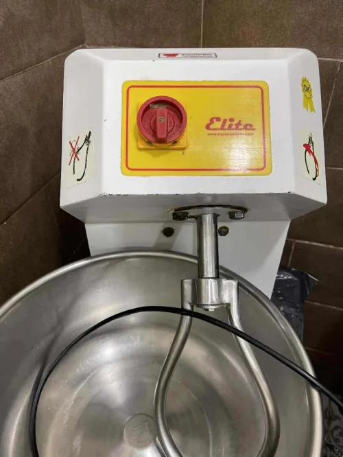 Matériel de pizzeria 