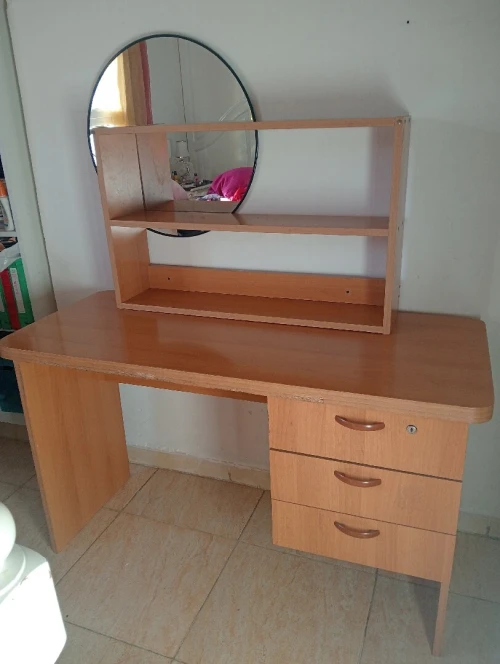 Bureau de chambre