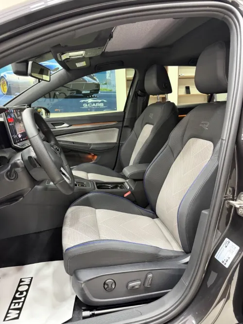 Volkswagen Golf 8,5 full option 2026 R-LINE / BLACK ÉDITION