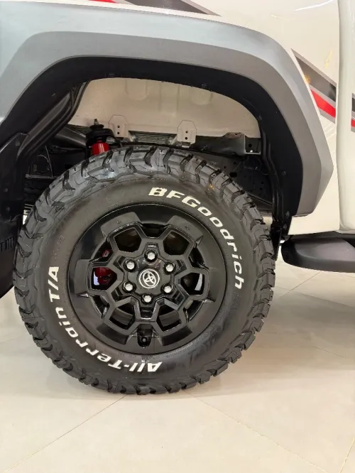 Toyota HILUX 4*4 2025 GR SPORT /FULL OPTION