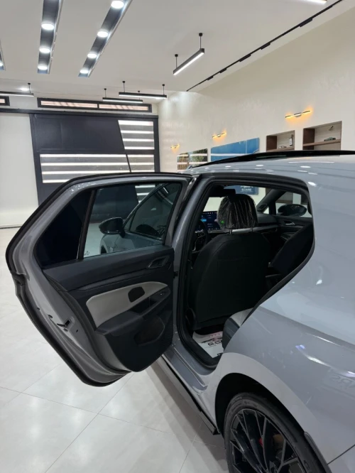 Volkswagen Golf8.5 full option 2026 R-line
