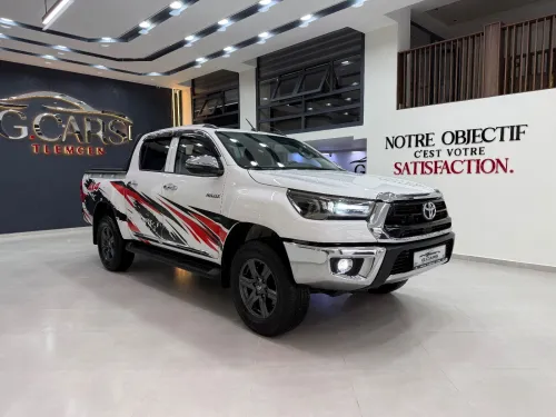 Toyota Revo  2025 HILUX FULL OPTION 4*4