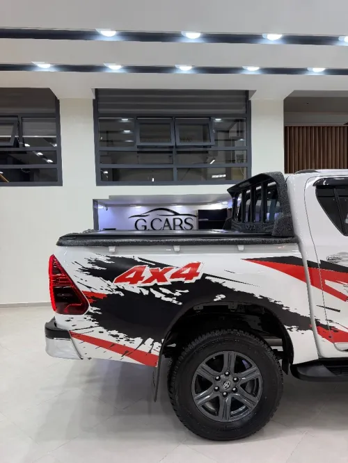 Toyota Revo  2025 HILUX FULL OPTION 4*4