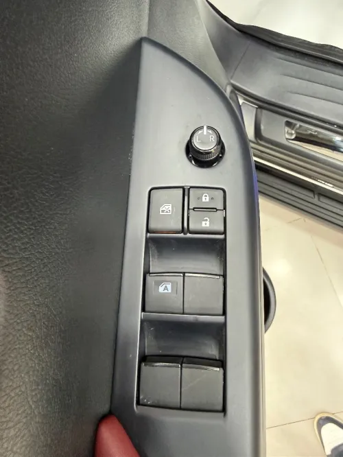 Toyota Revo  2025 HILUX FULL OPTION 4*4