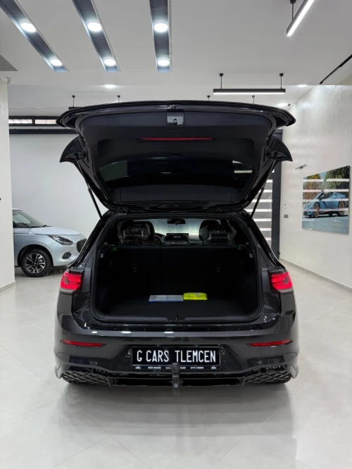 Volkswagen Golf 8,5 full option 2026 R-LINE / BLACK ÉDITION