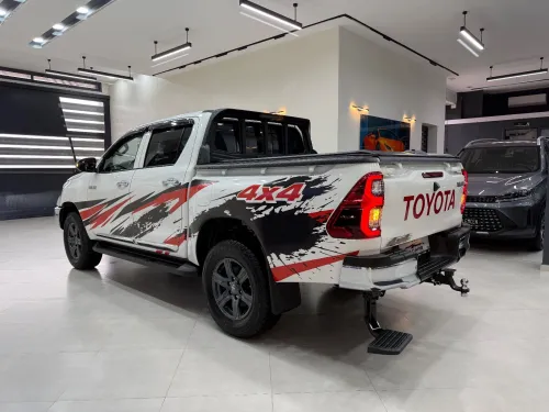 Toyota Revo  2025 HILUX FULL OPTION 4*4