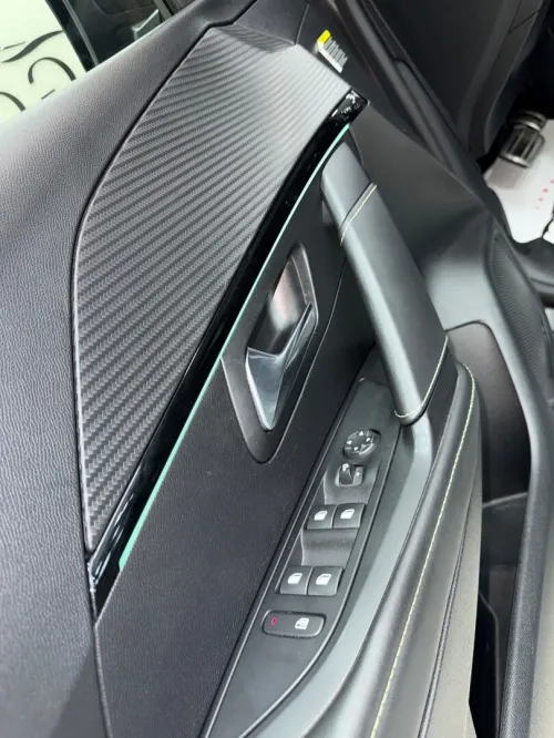 Peugeot 208 2024 GT