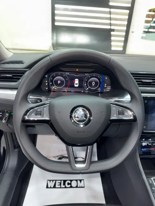 Skoda Superb 2025 Luxury