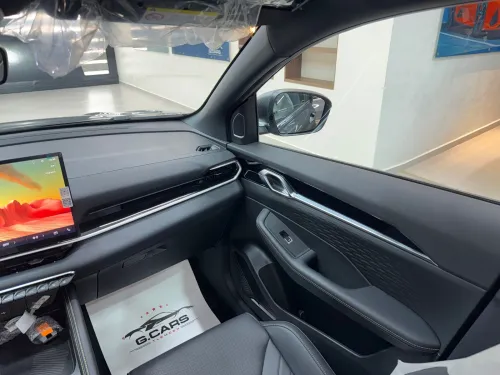 Geely Coolray 2026 Gif+