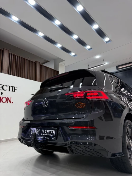 Volkswagen Golf 8,5 full option 2026 R-LINE / BLACK ÉDITION